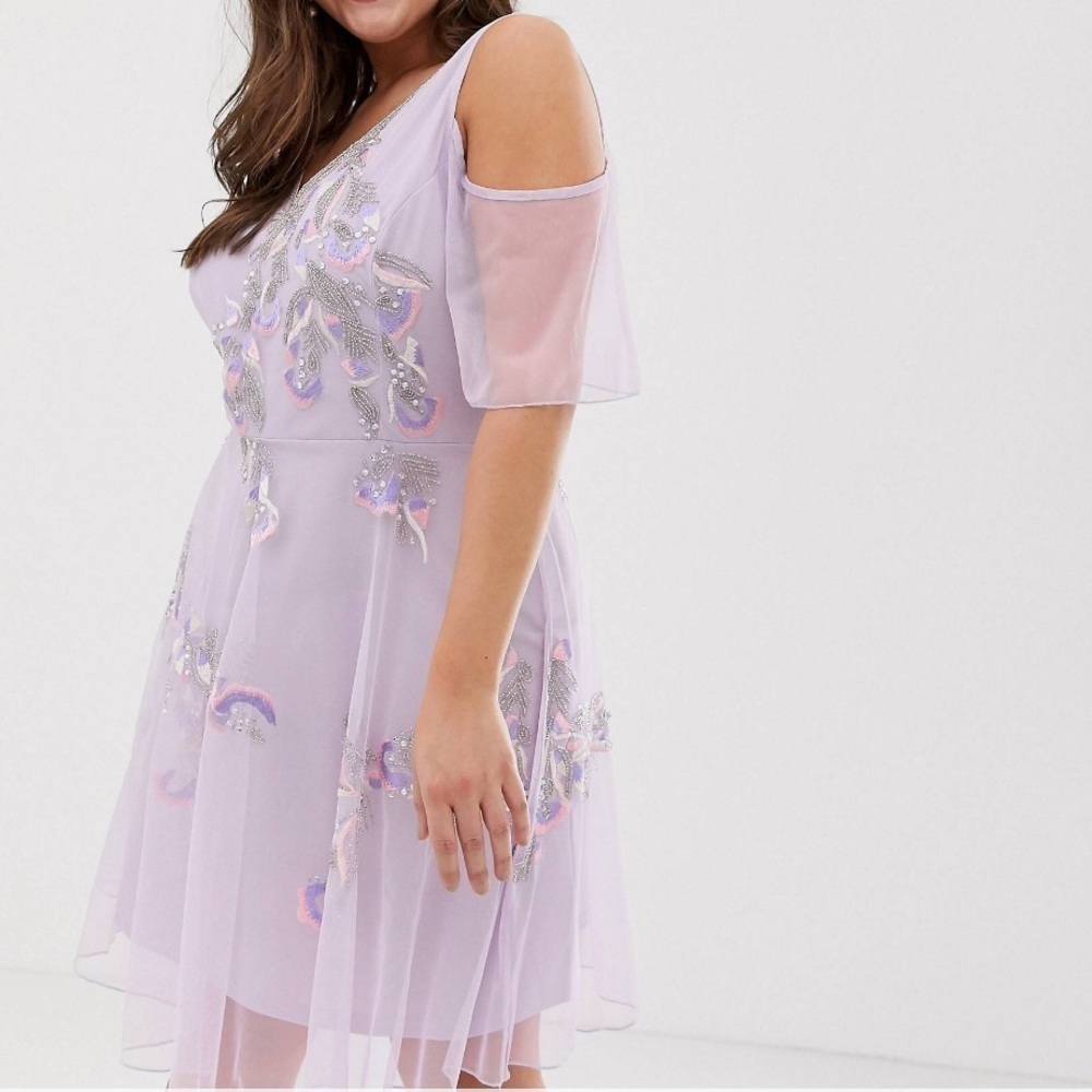 Asos Curve embroidered embellished dress plus 18 - Picture 2 of 7